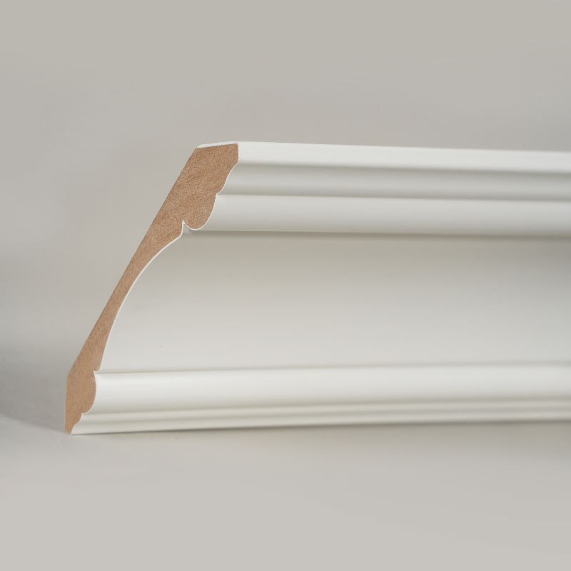 MDF kronestøbning (spartelgrundet og perlehvid) 3/4' x 4 3/4'