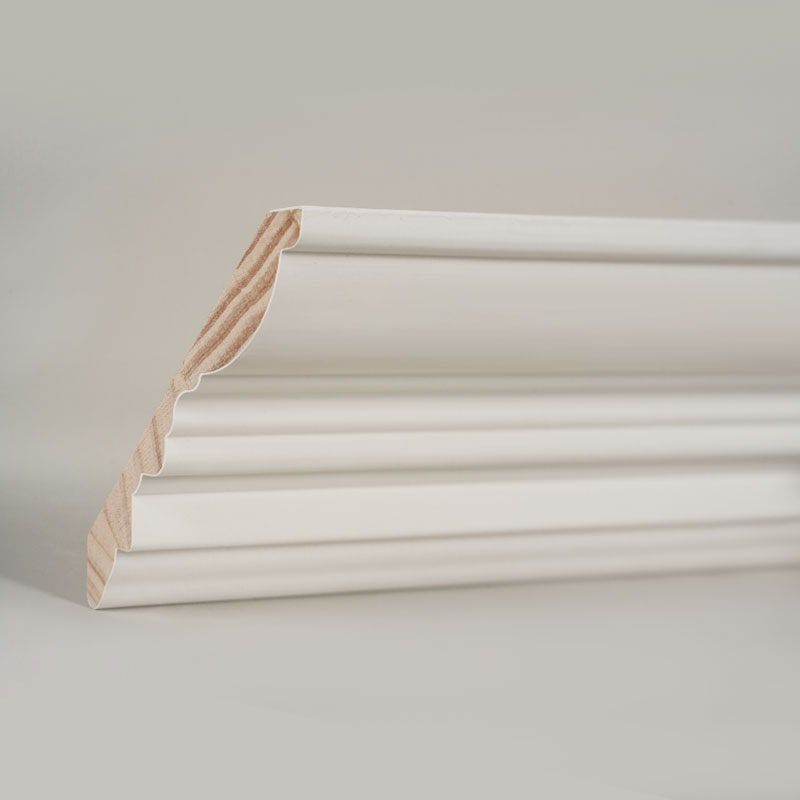 Fyrretræ kronestøbning (spartelgrundet og perlehvid) 3/5' x 4 1/2' Fyrretræ kronestøbning (spartelgrundet og perlehvid) 3/5' x 4 1/2'