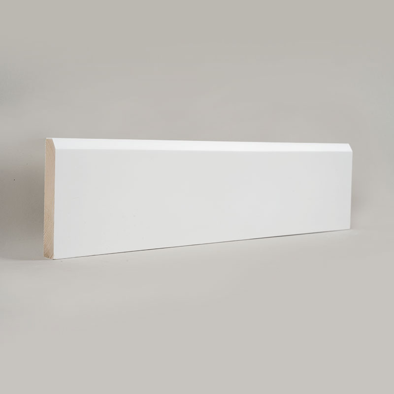 Fyrretræ fodliste (spartelgrundet og malet) - Hvid 3/5' x 3 15/16'-A