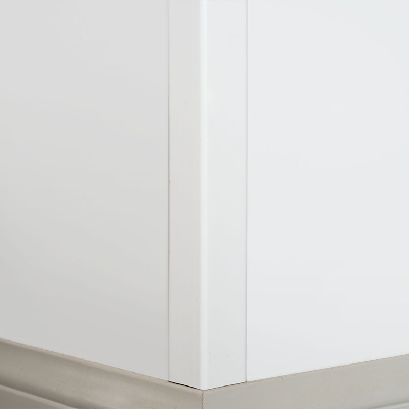 Massivt træ retvinklet (90°) overgangsstrimmel (spartelgrundet+ maling) - Hvid 1 1/2' x 1 1/2'
