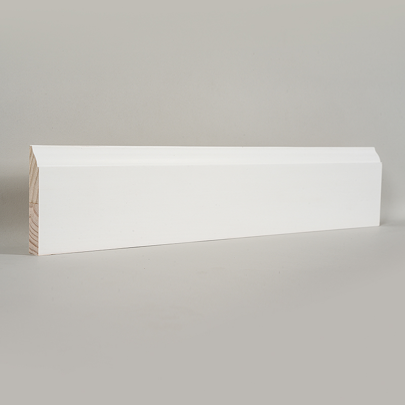 Fyrretræ fodliste (spartelgrundet og perlehvid) 3/5' x 3 1/4'