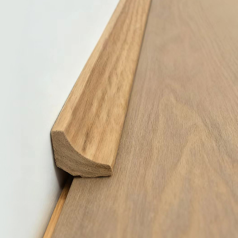 Massivt træ indvendig hjørne støbning/Scotia støbning (omviklet med rød eg finer + maling) - Eg farve 7/8' x 7/8'