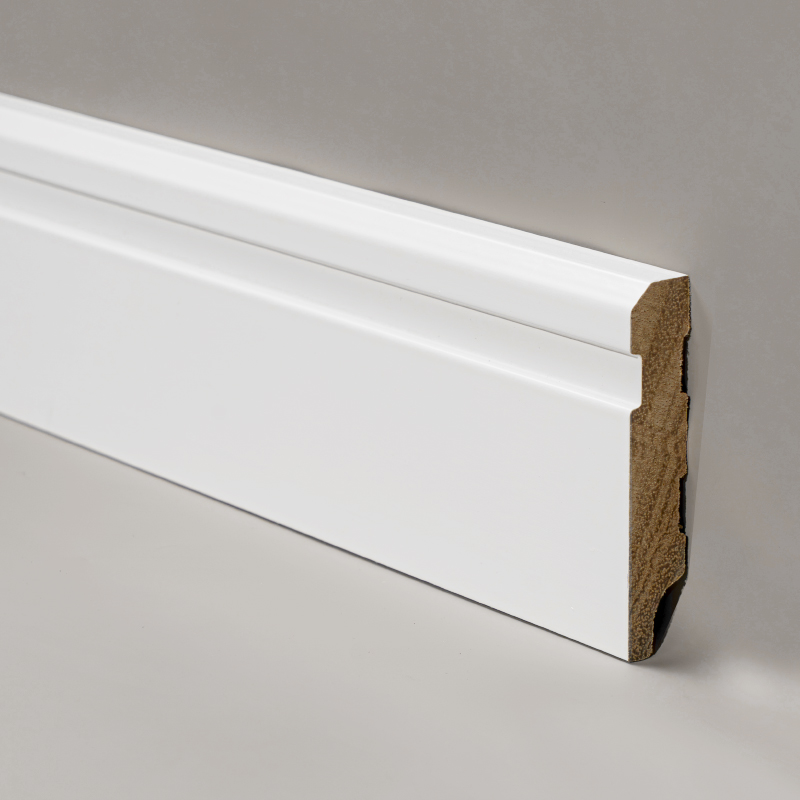 Massivt træ fodliste (spartelgrundet og malet) - Hvid 3/5' x 3 1/6'