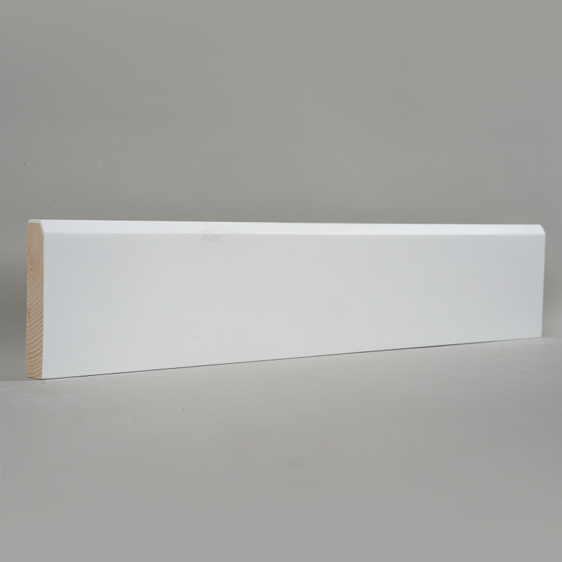Fyrretræ fodliste (spartelgrundet og malet) - Hvid 3/5' x 3 1/6'-A