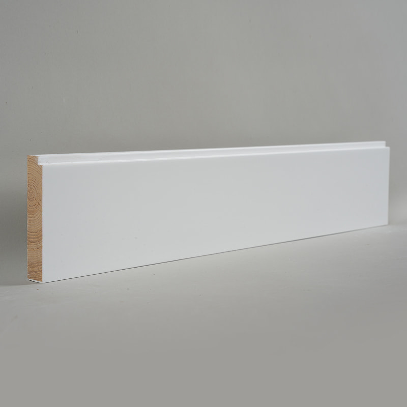 Fyrretræ fodliste (spartelgrundet og malet) - Hvid 3/5' x 3 1/6'-A1