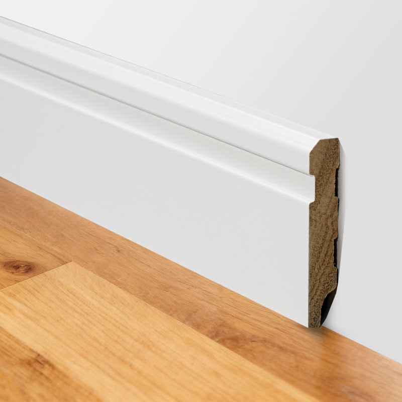 Massivt træ fodliste (spartelgrundet og malet) - Hvid 3/5' x 3 1/6'